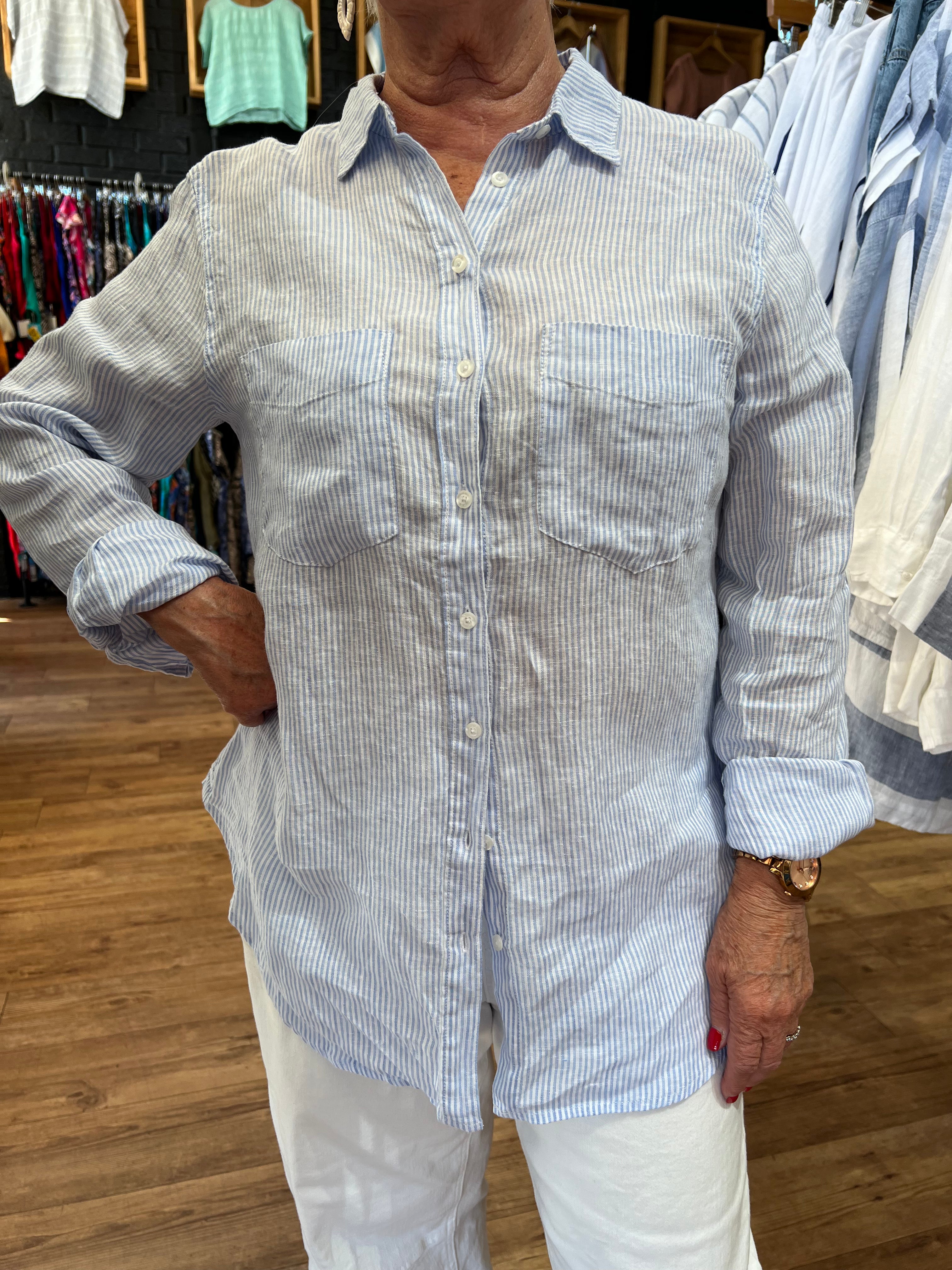 HUT Boyfriend Linen Shirt in a relaxed fit, featuring two chest pockets, tab sleeves and a scoop hem.