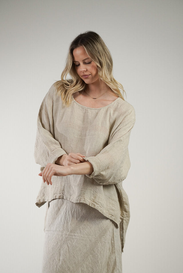Rustic linen Valentina top in natural combo with a relaxed fit and soft, breathable neutral fabric.