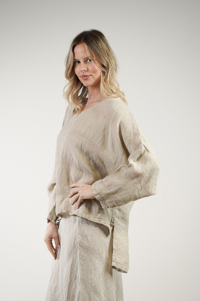 Rustic linen Valentina top in natural combo with a relaxed fit and soft, breathable neutral fabric.