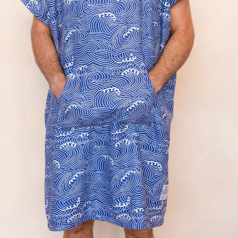 The Reef Surf Poncho is a sand-free, super-absorbent, quick-drying hooded towel. Lightweight, antibacterial and soft, with a pocket and optional waist tie.