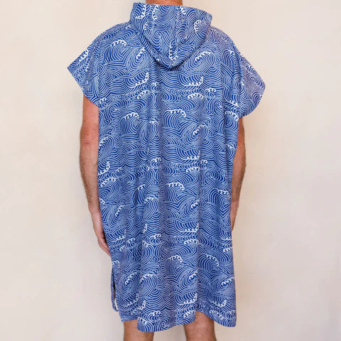 The Reef Surf Poncho is a sand-free, super-absorbent, quick-drying hooded towel. Lightweight, antibacterial and soft, with a pocket and optional waist tie.