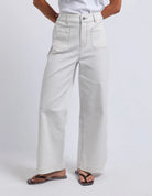Alyssa Front Pocket Jeans in Vintage White with an ankle-length fit, front pockets and elasticated back waistband.