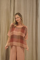 Barbara Top in 100% mesh stonewashed linen with a relaxed, lightweight and comfortable fit.
