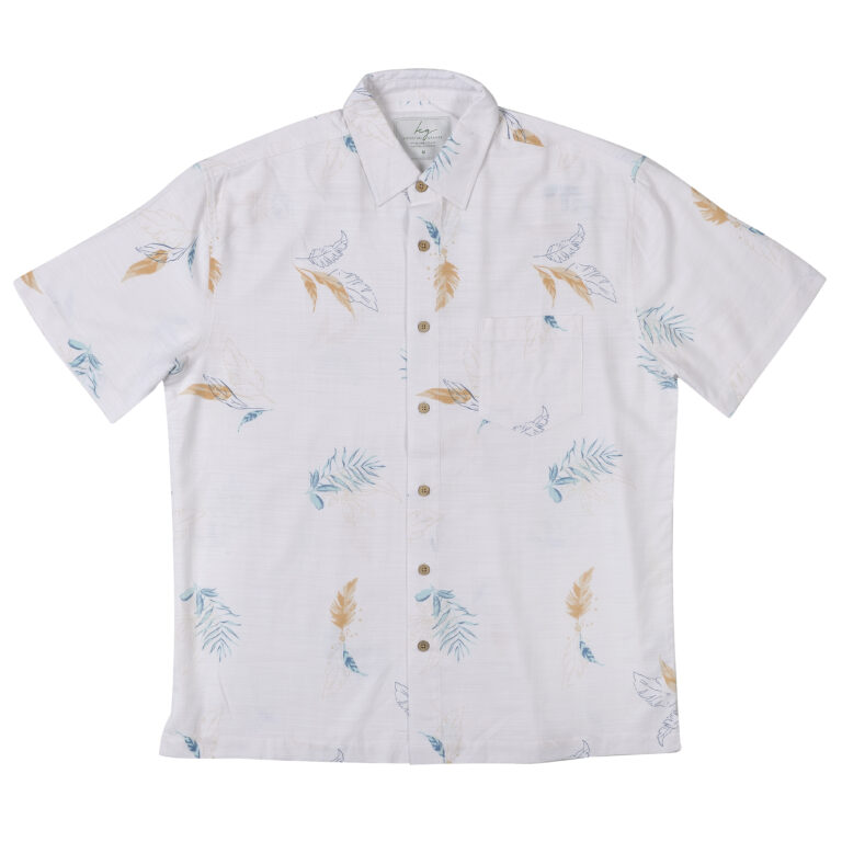 Men’s Short Sleeve Bamboo Shirt – Cable Beach, crafted from organically grown bamboo with a loose fit, chest pocket, and coconut-shell look buttons.