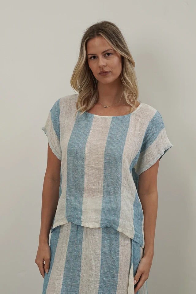 Carina Box Top by Rustic Linen, crafted from 100% stonewashed linen. A relaxed, breathable one-size style, perfect for effortless everyday dressing.