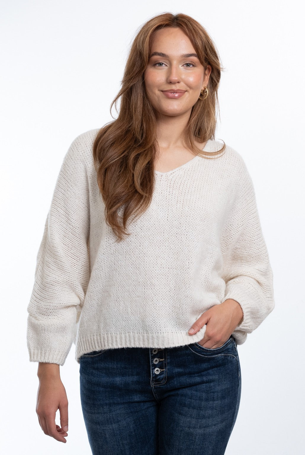 Daria Jumper with a flattering V-neck, relaxed batwing sleeves and an oversized fit, styled for effortless everyday comfort.
