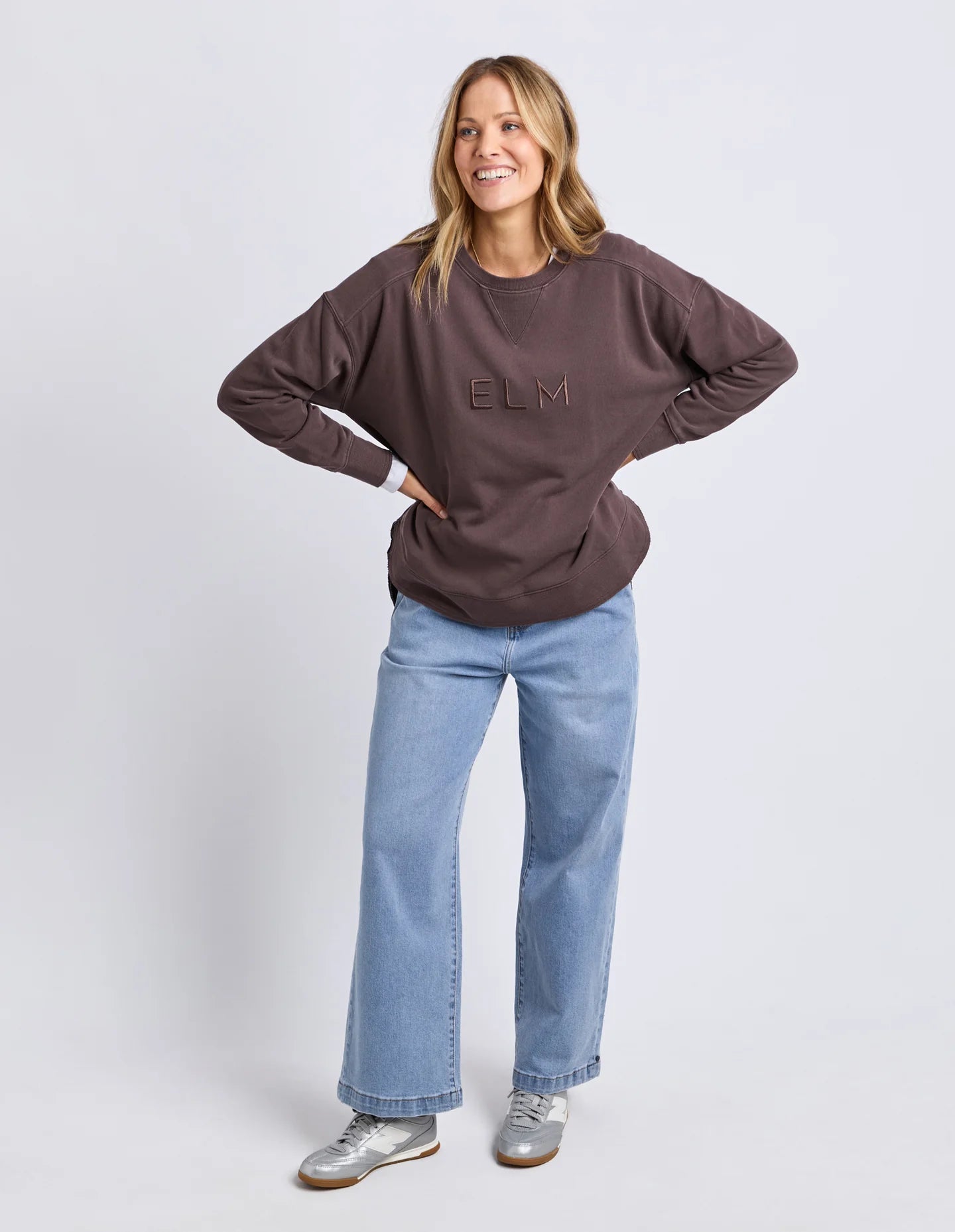 Established Crew in Coffee with chest embroidery, raw hem detail, scooped hemline and a relaxed fit in 100% cotton fleece.
