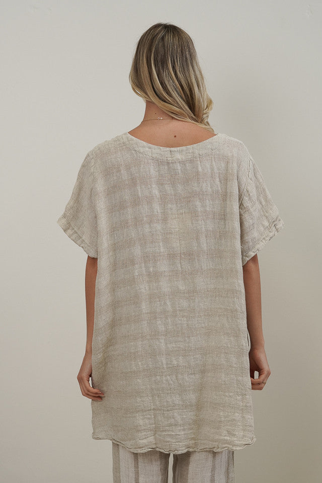 Helene oversized linen top in natural combo with breathable mesh panels, relaxed fit and soft stonewashed texture.