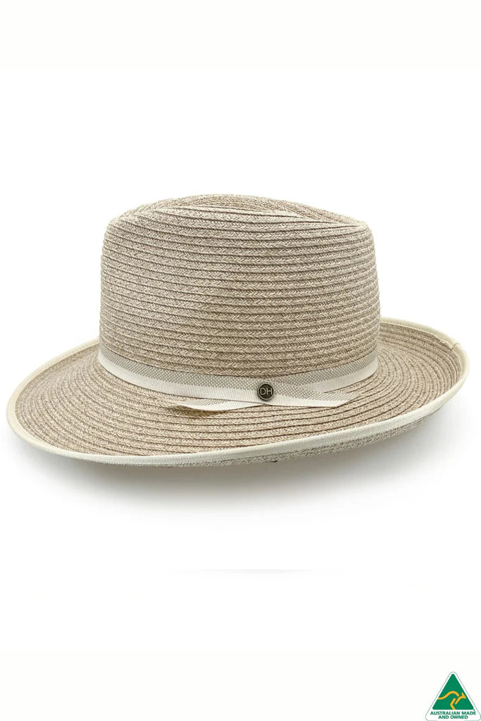 Laura Flexibraid® Fedora in Mix Camel with tonal band, adjustable ComfyFit, and UPF50+ sun protection. Lightweight and crush-resistant design.
