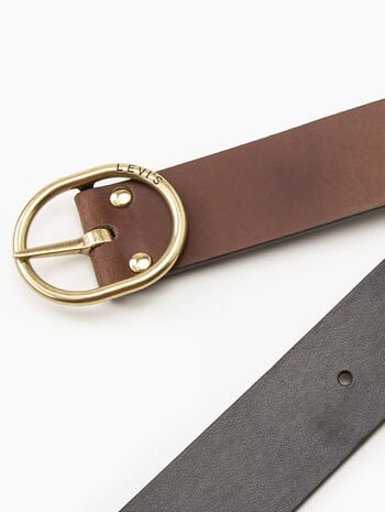 The WOMEN'S ARLETHA REVERSIBLE BELT by LEVI'S® is currently available at Rawspice Boutique.