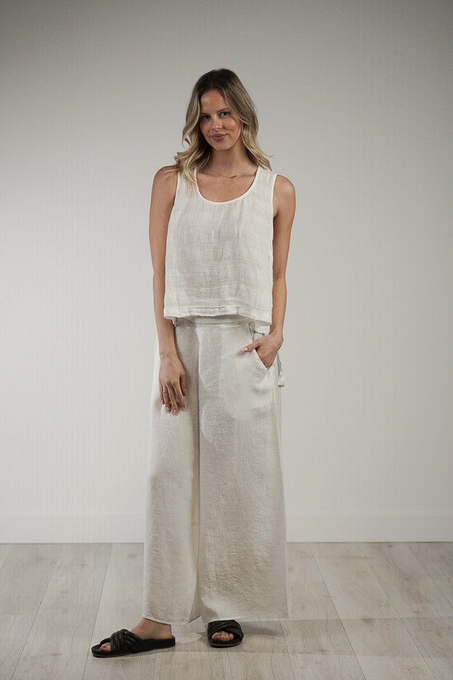 White combo Sienna linen top with a relaxed fit, breathable mesh texture and soft stonewashed finish.