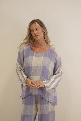 Rustic Linen Stella Top, crafted from 100% stonewashed linen. A relaxed, versatile style designed for easy everyday wear and effortless comfort.