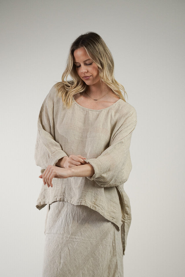 Rustic linen Valentina top in natural combo with a relaxed fit and soft, breathable neutral fabric.

